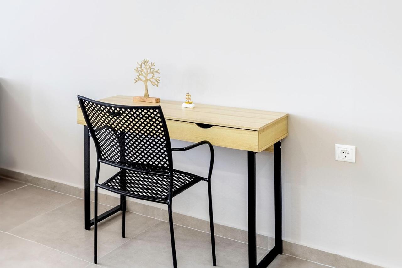 Divine 2Br Apartment In The Heart Of 아테네 외부 사진